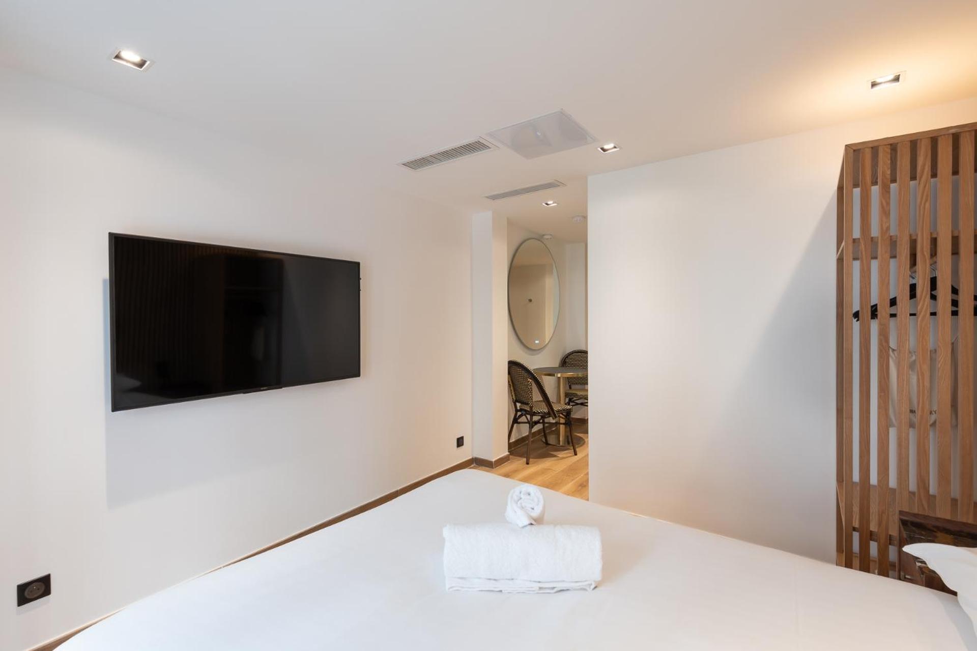 Les Suites Hcr パリ エクステリア 写真